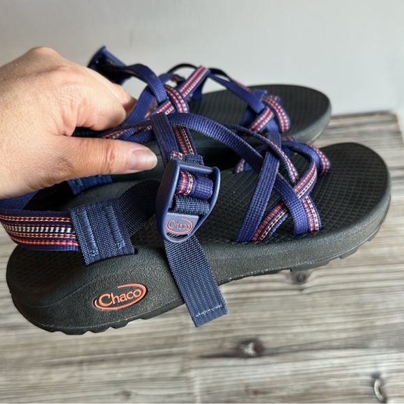Chaco Women’s Z/Cloud X2 navy blue with red accents Size W5 - Picture 7 of 7